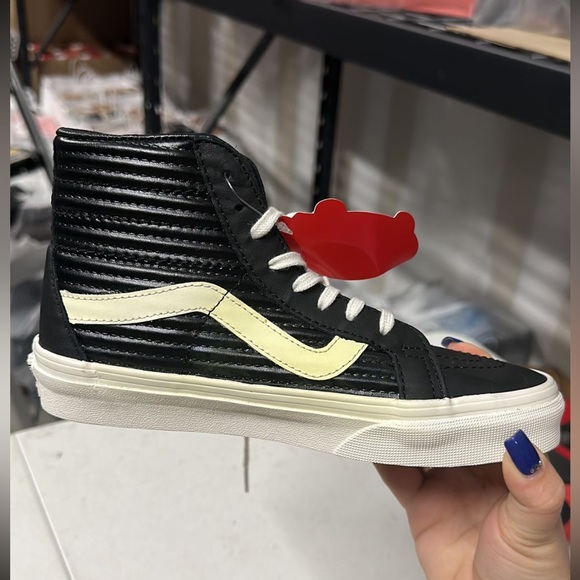 💖MEGA SALE💖VANS SK8-HI Reissue Moto Leather Black Kid’s 3.5 VN0A2XSBOGG - Picture 9 of 10